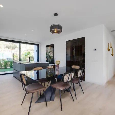 Piso De Lujo Con Piscina Privada En Colinas Dehesa de Campoamor (Orihuela Costa)