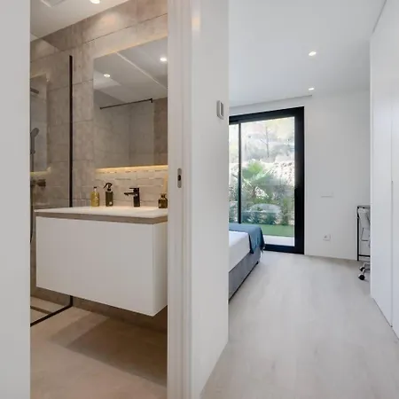 Piso De Lujo Con Piscina Privada En Colinas