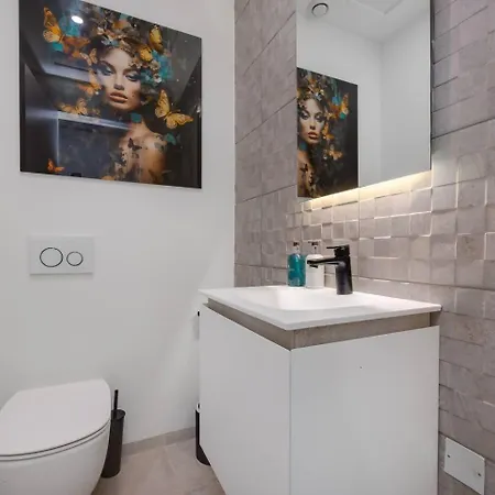 Piso De Lujo Con Piscina Privada En Colinas Apartment
